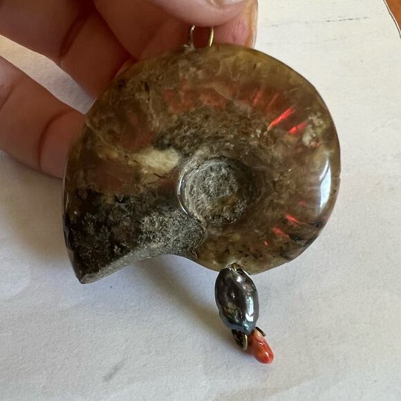 2.5" Rainbow Ammonite Fossil Shell Pendant w/ Natural Black & Red Pearl Accents - Picture 2 of 5